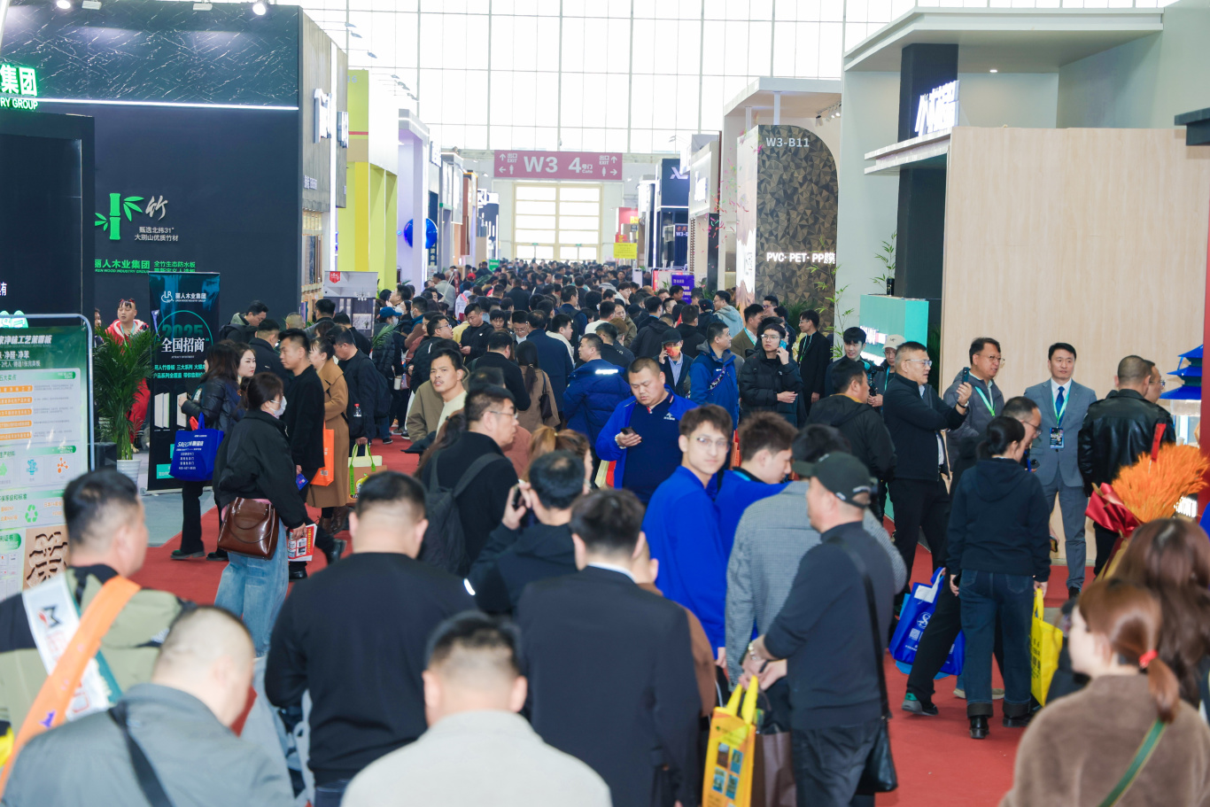 1761291680017033407.jpg gG5CkSj5_rtLI.jpg